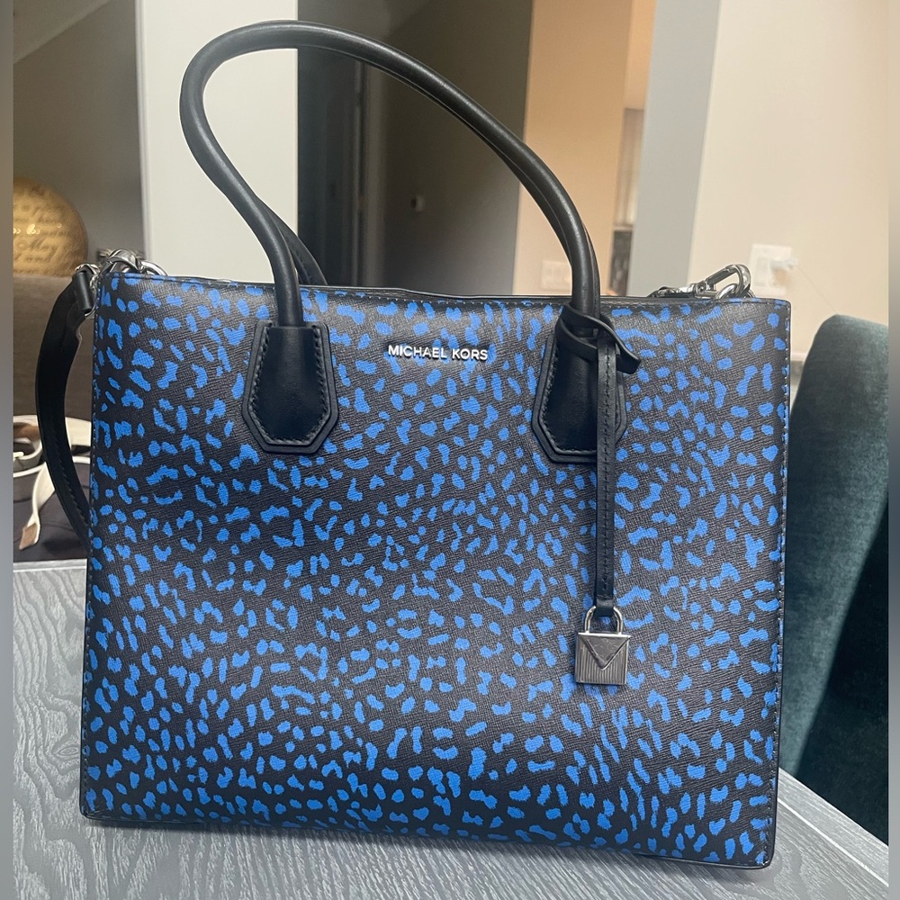 Michael Kors Mercer Saffiano Leather Tote top handle Handbag